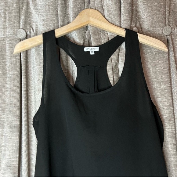 StyleMint Black Racerback Flowy Tank Top Size Medium - Picture 4 of 11